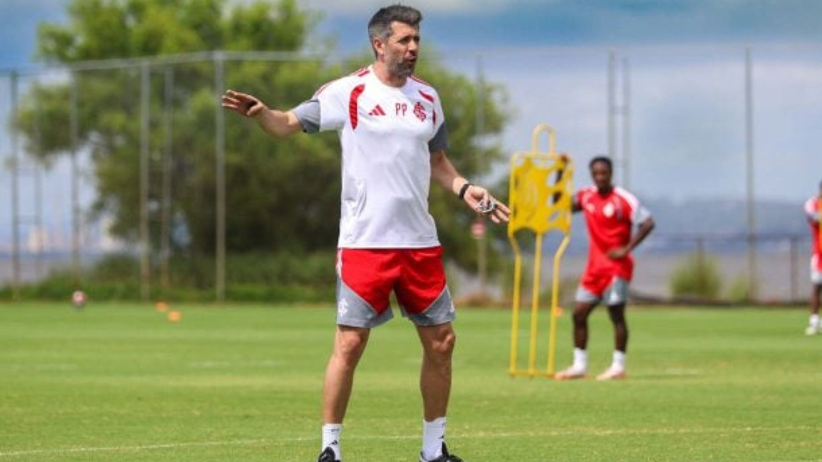 Tendência é de que Paulo Pezzolano utilize uma equipe alternativa na estreia do Colorado pelo Gauchão e na temporada
