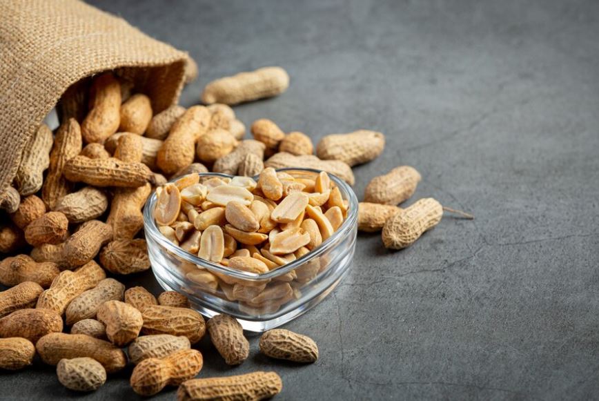 No entanto, é necessário ter moderação, pois o excesso pode levar a problemas de saúde e ganho de peso. Uma pesquisa revelou que boa parte dos brasileiros desconhece suas propriedades nutricionais e acredita que ele consiste apenas em gordura e colesterol prejudicial.