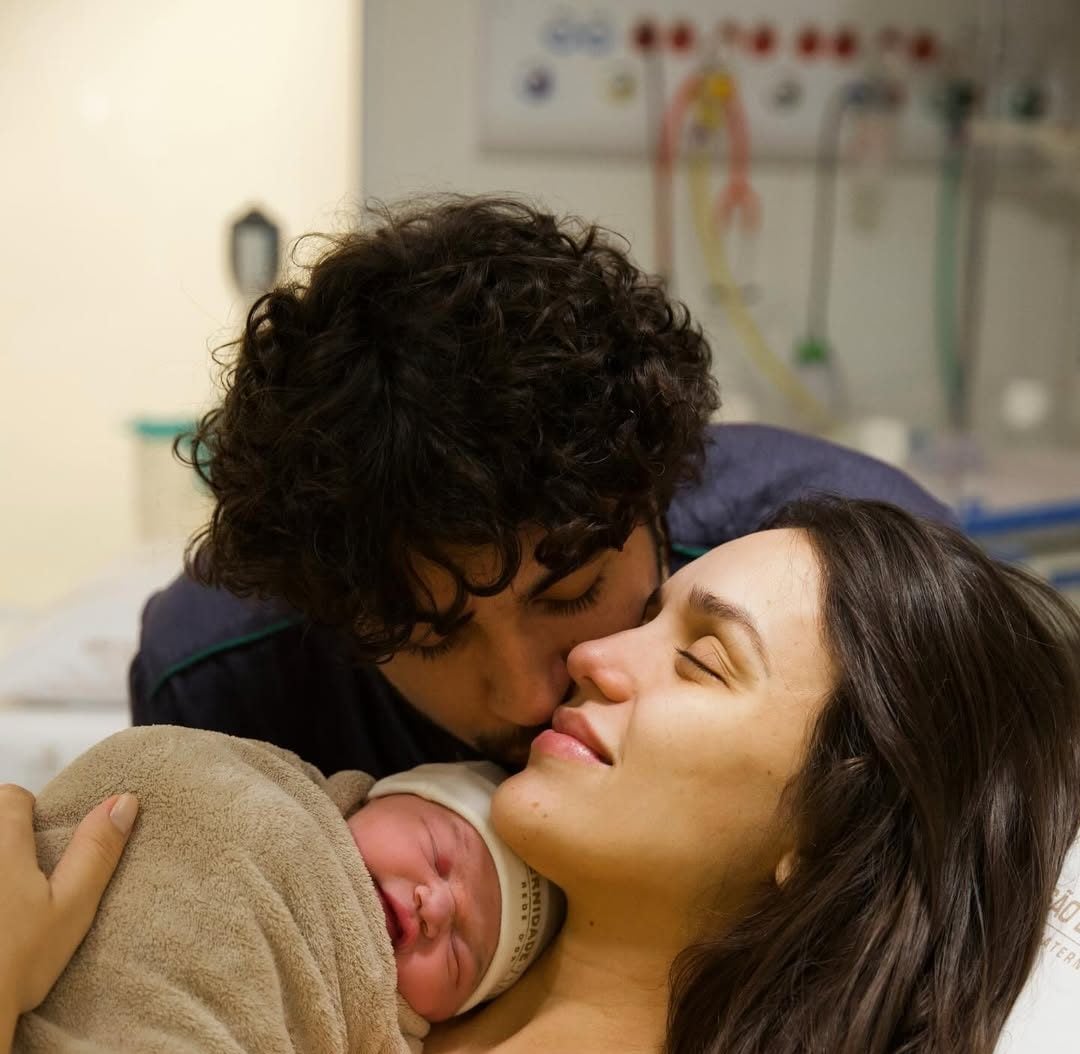 Rafa Kalimann e o cantor Nattan anunciaram, em 6 de janeiro de 2026, o nascimento de Zuza Helena Kalimann de Cesário, primeira filha do casal. 
