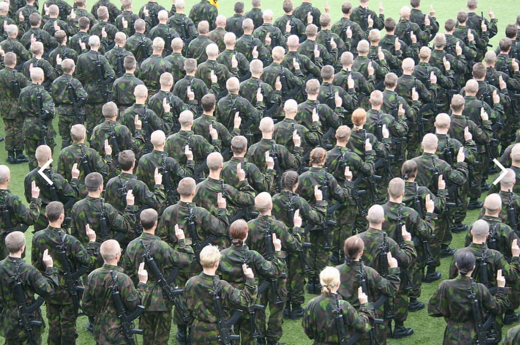 São tropas numerosas de reservistas que, em caso de necessidade, podem ser acionadas para a defesa do país — e, agora, também para apoiar outros membros da Otan. Os militares participam de exercícios como treinamento para uma eventual participação em guerra. Se provocada, a Finlândia está pronta para reagir.
