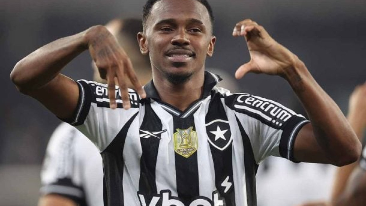 Fora dos planos do técnico Martín Anselmo, atacante já viaja neste fim de semana para se apresentar à nova equipe