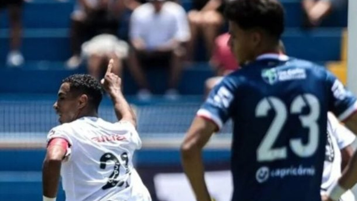 Peixe faz 2 a 1 no São-Carlense de virada, neste sábado (10), em São Carlos, e termina a primeira fase do torneio com 100% de aproveitamento