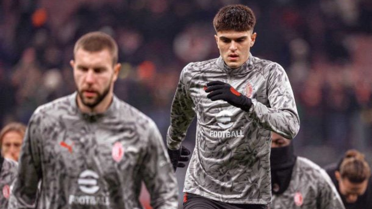 Milan, vice-líder do Italiano, não quer deixar a Inter de Milão desgarrar na liderança; Viola, por outro lado, quer sair do Z-3