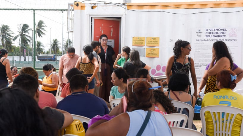 Fortaleza, CE, BR - 10.01.2026 - Mutirão de castração de felinos no VetMóvel da Areninha do Bairro Pirambu. Foto Nayana Melo/Especial O POVO 