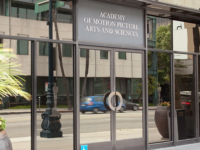 A Academia de Artes e Ciências Cinematográficas, responsável pelo Oscar, já orientou a família de que só poderá creditar o compositor após o reconhecimento oficial no próprio filme.
