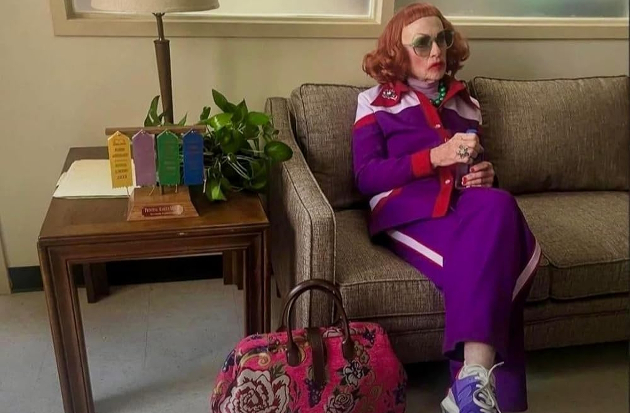 Ao conquistar o Critics Choice Awards pela interpretação de tia Gladys em “A Hora do Mal”, longa do roteirista e diretor Zach Cregger, Amy revelou sua força dramática. A performance no filme de terror, aliás, foi considerada arrepiante e memorável. 
