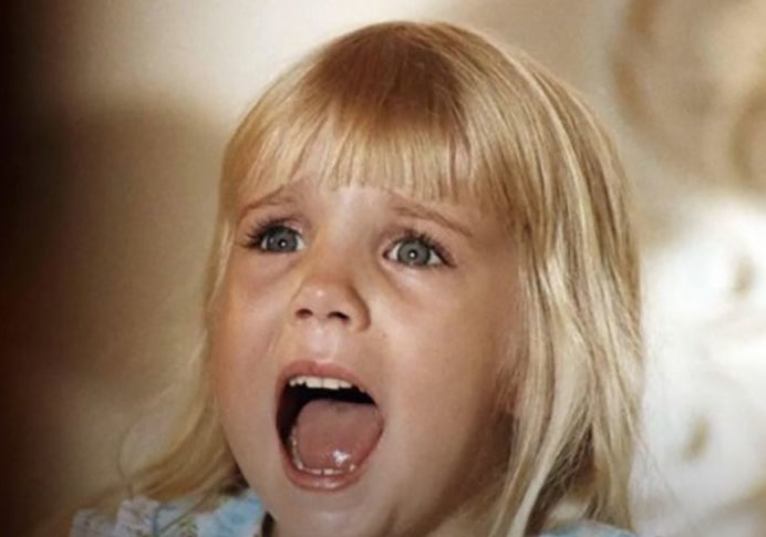 Heather O'Rourke (1975-1988): A atriz tinha apenas 12 anos quando morreu de choque séptico. Ela filmava para “Poltergeist III - O Capítulo Final” quando adoeceu e precisou ser levada às pressas para o hospital. O'Rourke morreu dias depois.