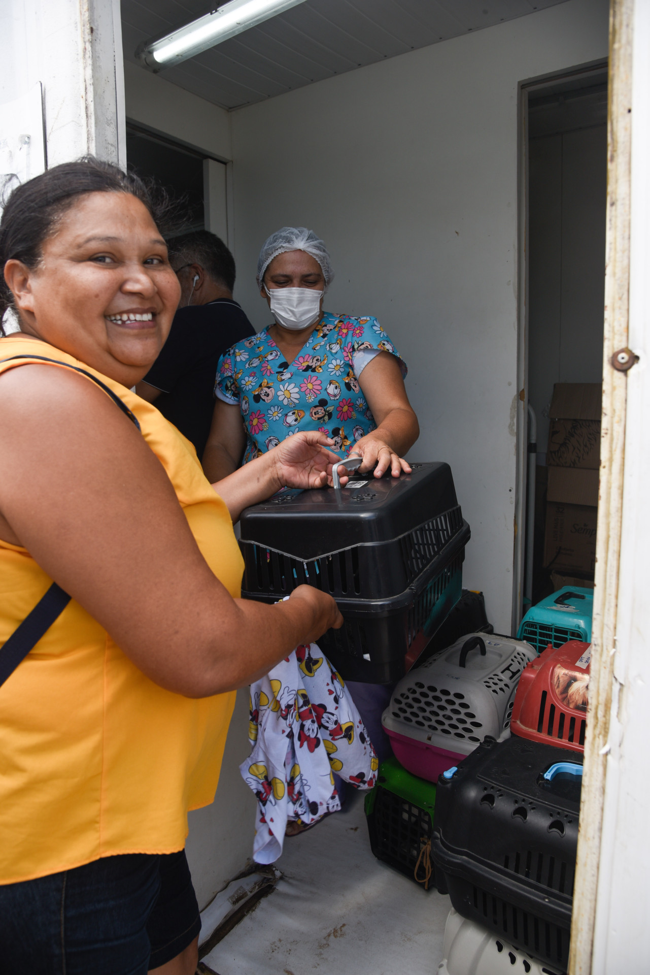 Fortaleza, CE, BR - 10.01.2026 - Mutirão de castração de felinos no VetMóvel da Areninha do Bairro Pirambu. Foto Nayana Melo/Especial O POVO