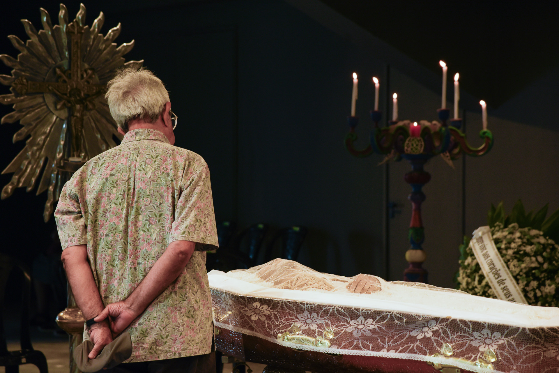 Vel&oacute;rio de Z&eacute; Tarc&iacute;sio reuniu amigos, familiares, artistas e autoridades na Multigaleria do Centro Drag&atilde;o do Mar de Arte e Cultura