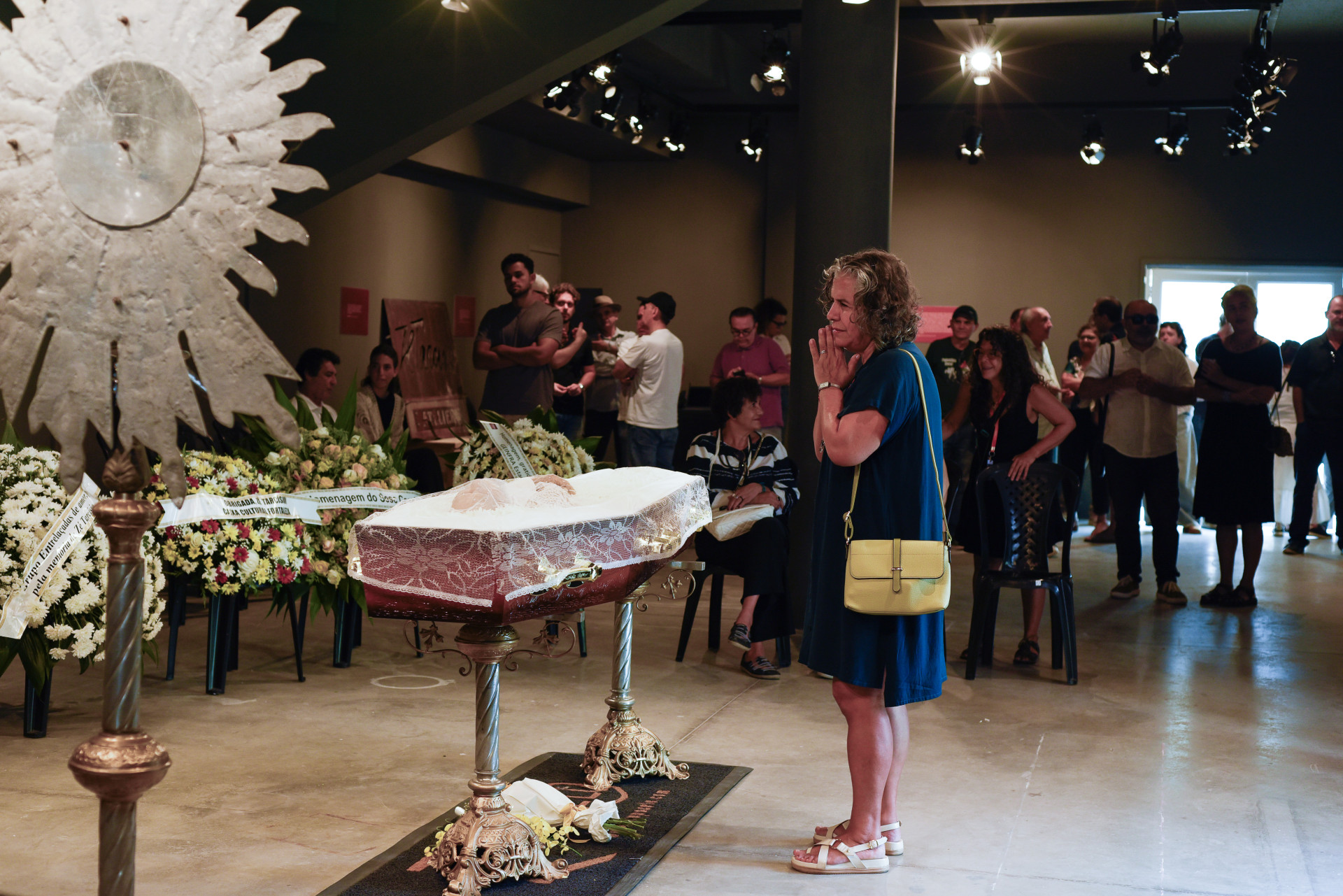 Vel&oacute;rio de Z&eacute; Tarc&iacute;sio reuniu amigos, familiares, artistas e autoridades na Multigaleria do Centro Drag&atilde;o do Mar de Arte e Cultura