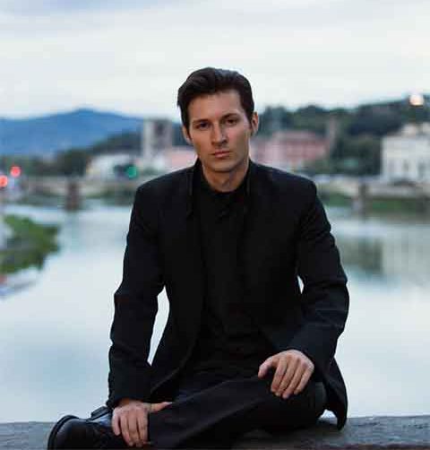 Nascido na Rússia, Durov vive em Dubai e tem cidadanias francesa e dos Emirados Árabes Unidos.