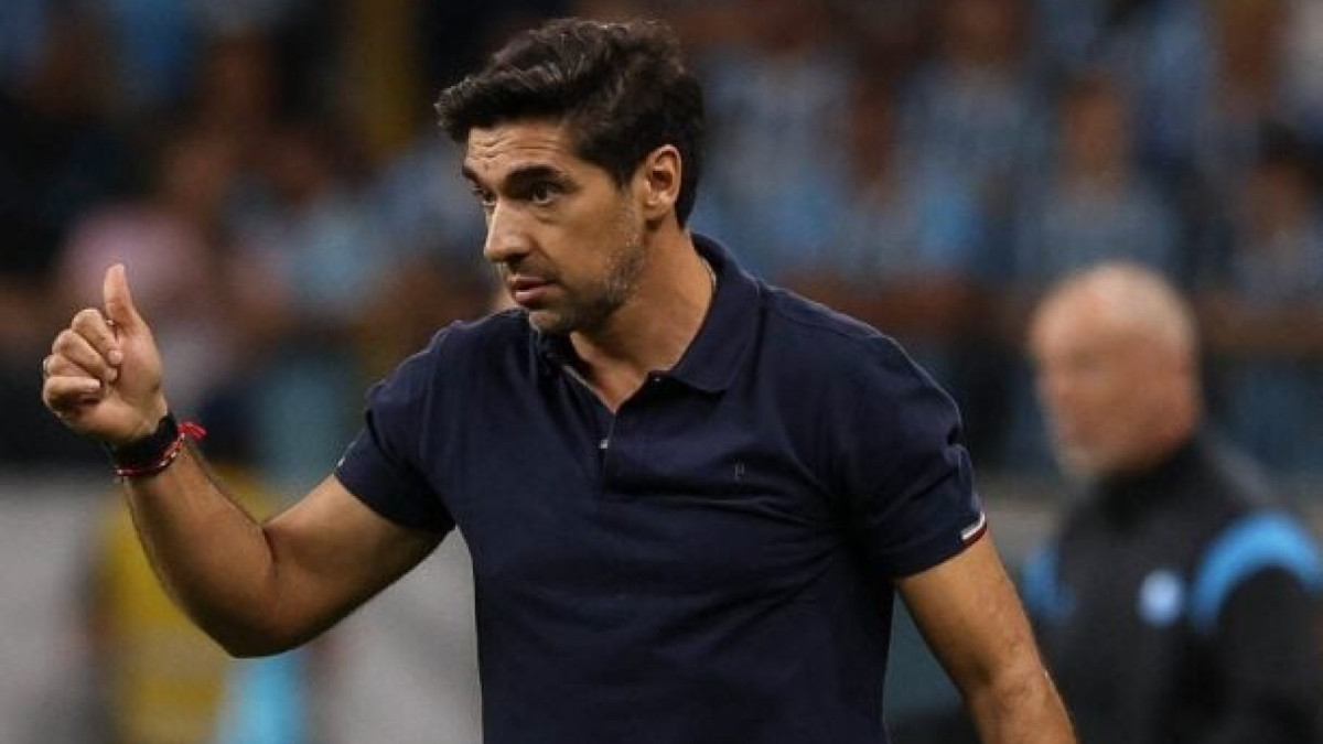 Técnico afirmou que preparação do elenco deve durar 