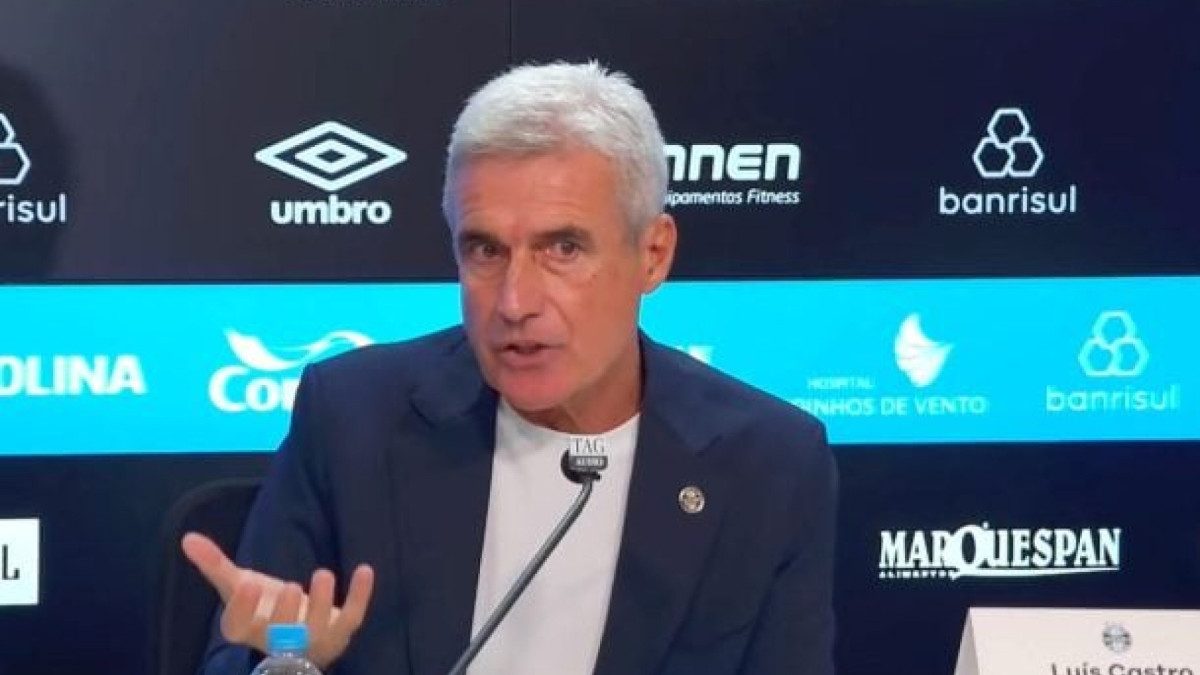 Treinador aborda processo de ambientação a nova metodologia de trabalho, aproveitamento no Imortal, avaliação do elenco e reforços