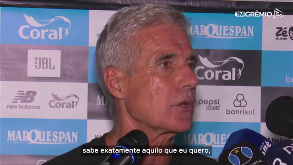 Luís Castro comenta chegada de reforços no Grêmio