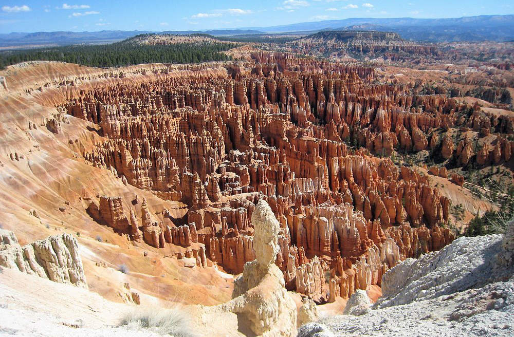  A descoberta surpreende especialistas, pois até então acreditava-se que esse tipo de formação só ocorria em regiões como a Capadócia, na Turquia, e o Bryce Canyon, nos Estados Unidos. Fenômenos semelhantes são famosos nestes lugares, mas nunca haviam sido identificados em território nacional — até agora. 
