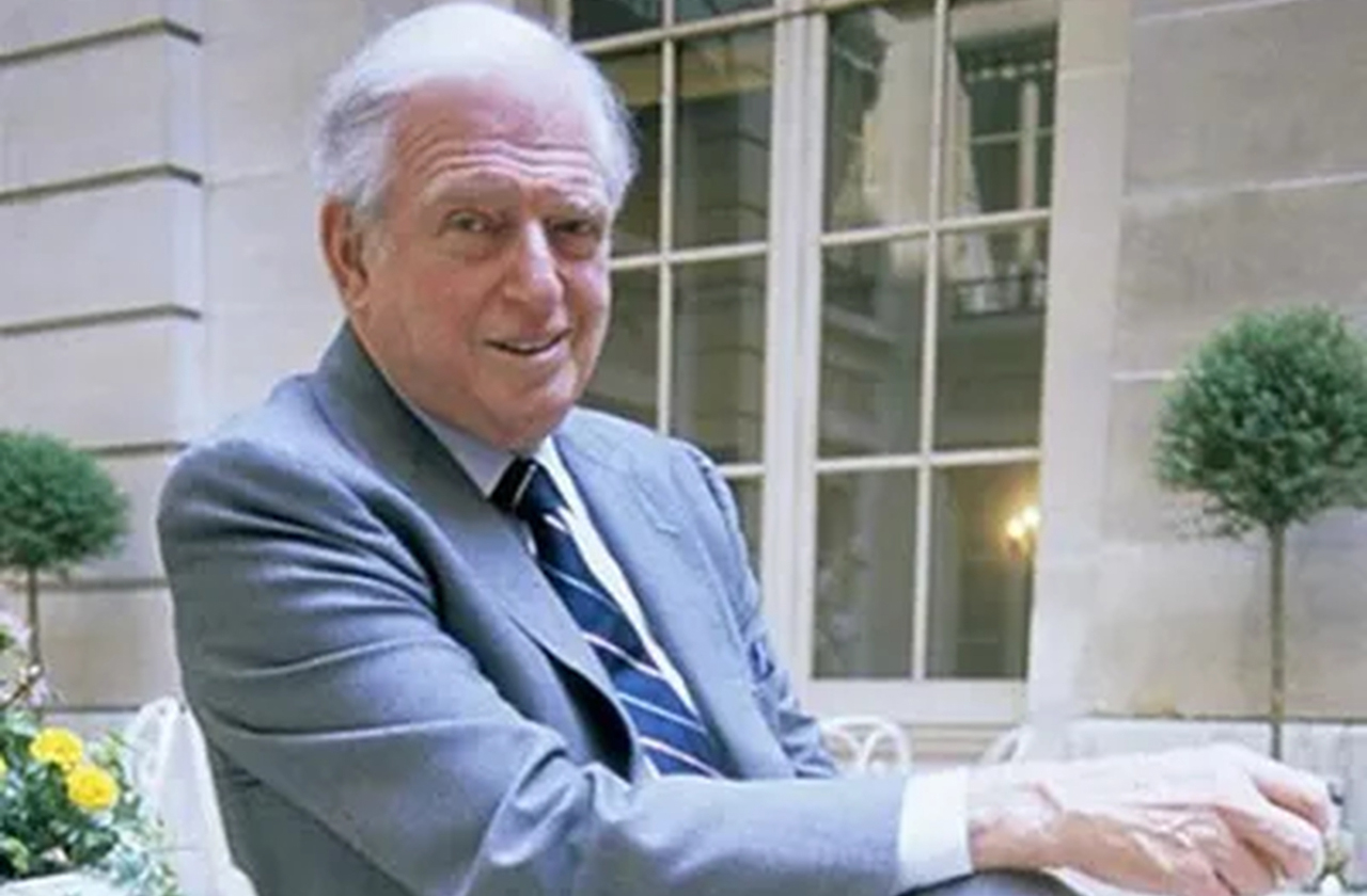 O escritor Sidney Sheldon criou o seriado, que permaneceu no ar por cinco temporadas entre 1965 e 1970, somando 139 episódios, e cuja proposta inicial era competir diretamente com A Feiticeira.