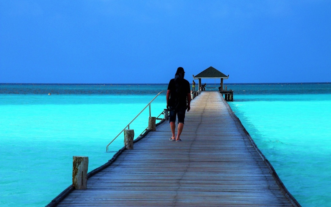 Quando o assunto são obras de grande porte, o papel do píer ganha ainda mais relevância. Em muitos projetos marítimos e offshore, ele é essencial para o transporte de materiais pesados, algo que nem sempre é possível por vias terrestres.