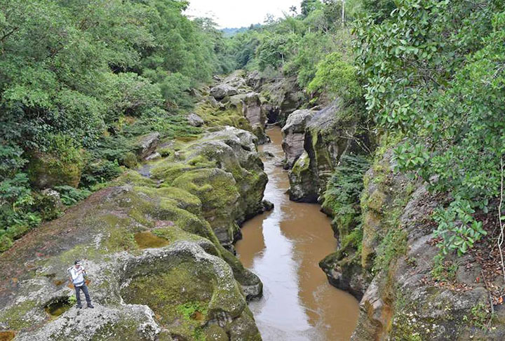 Na região está situado o canyon do rio Mandiyaco, na região de Putumayo 