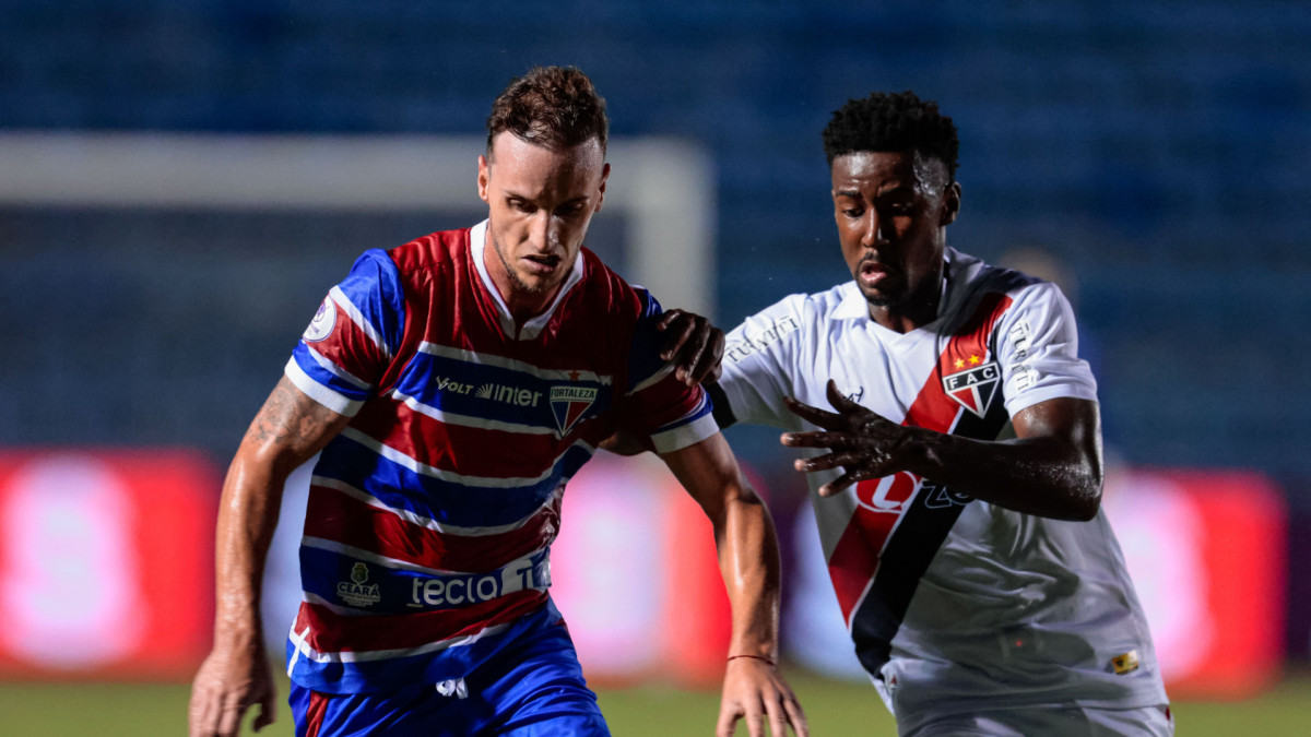 QUIXADÁ-CE, BRASIL, 11-01-2026: Pochettino Fortaleza empata de 0 a 0 com o Ferroviário pelo Campeonato Cearense no Estádio Presidente Vargas. (Foto: Samuel Setubal/ O Povo)