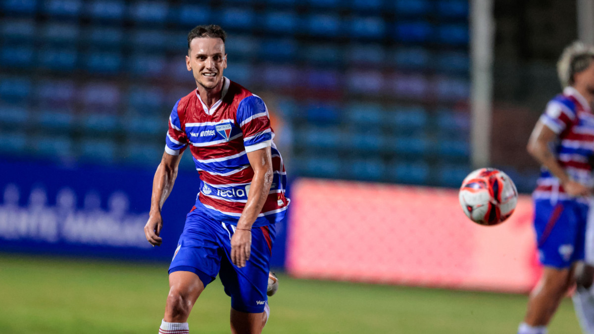 QUIXADÁ-CE, BRASIL, 11-01-2026: Pochettino Fortaleza empata de 0 a 0 com o Ferroviário pelo Campeonato Cearense no Estádio Presidente Vargas. (Foto: Samuel Setubal/ O Povo)