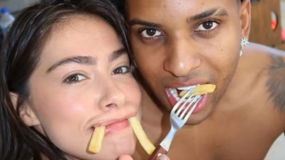 Casou já viajou junto, passou férias no Brasil e estão cada vez mais inseridos na rotina um do outro, com idas da modelo a jogos do Real Madrid