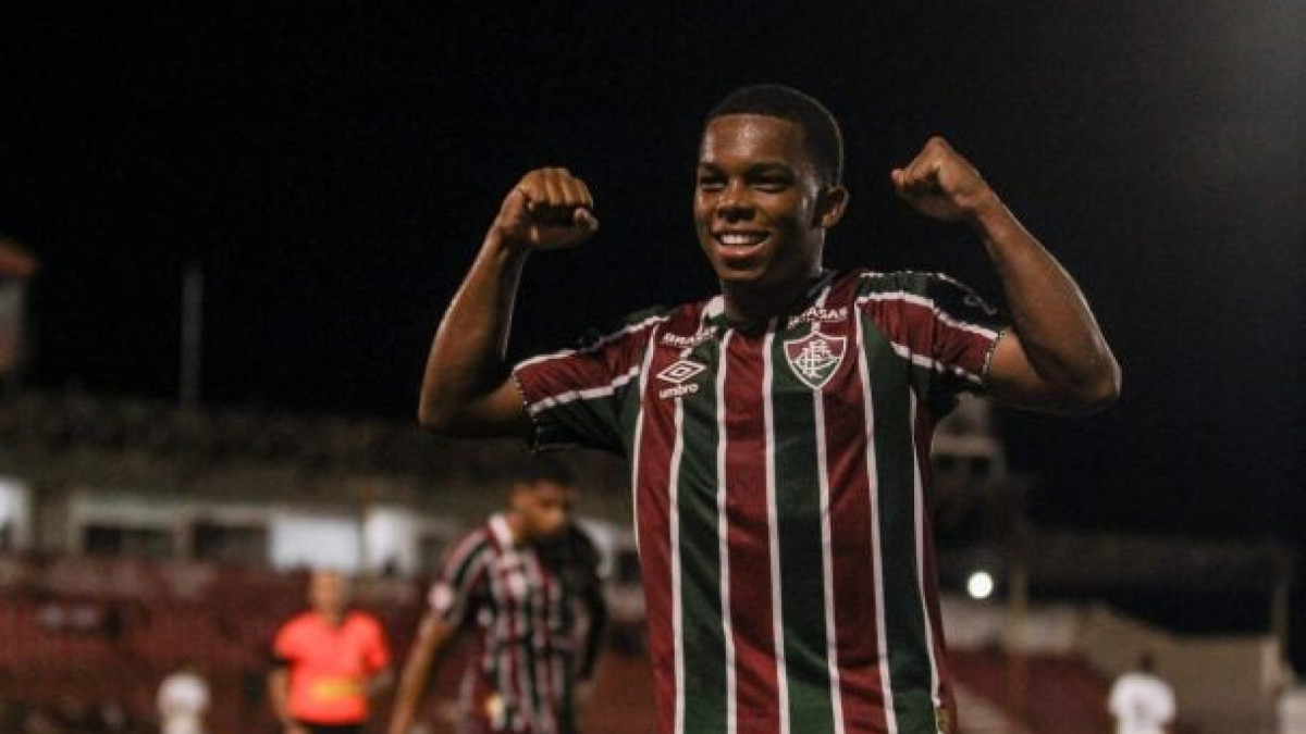 João Lourenço, que voltou de empréstimo neste ano, sofre fratura no pé esquerdo e ficará cerca de 30 dias fora dos gramados