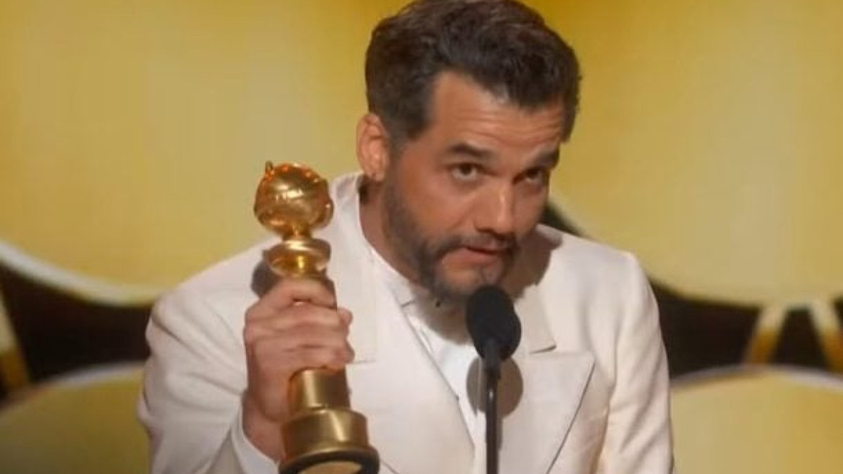 Torcedor fanático do Rubro-Negro, o ator baiano fez história na noite do último domingo (11) ao conquistar mais um prêmio para o cinema nacional