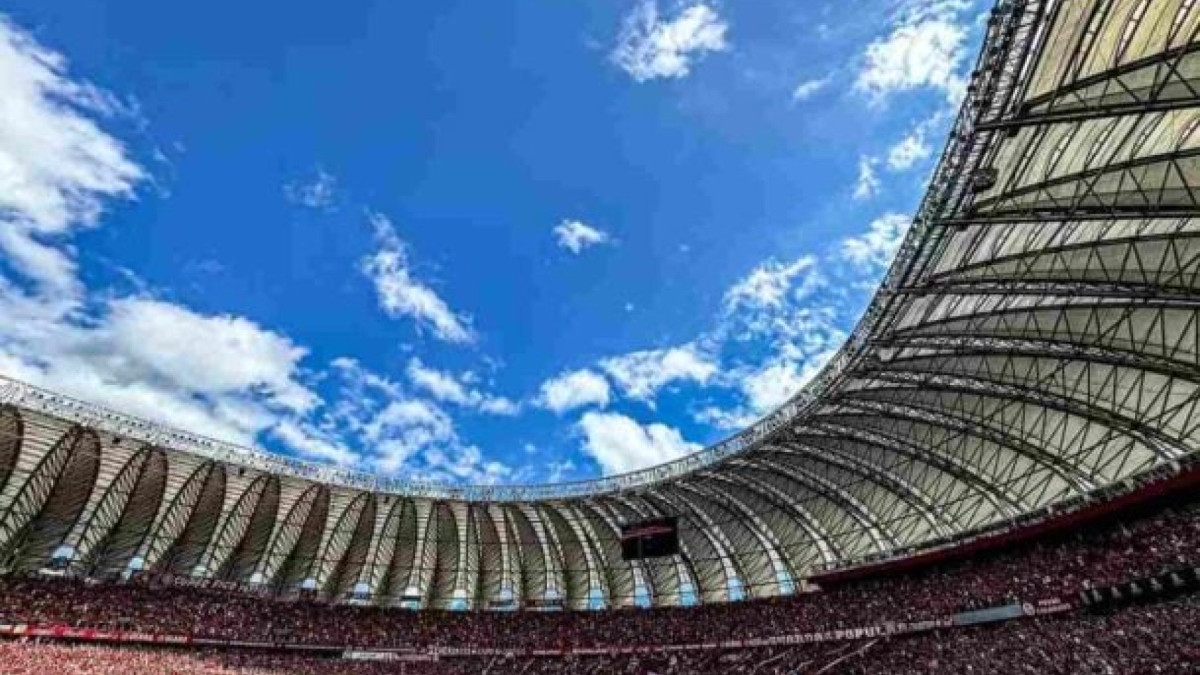 Valor é referente a comissão da contratação do atacante chileno Carlos Palacios, em 2021 