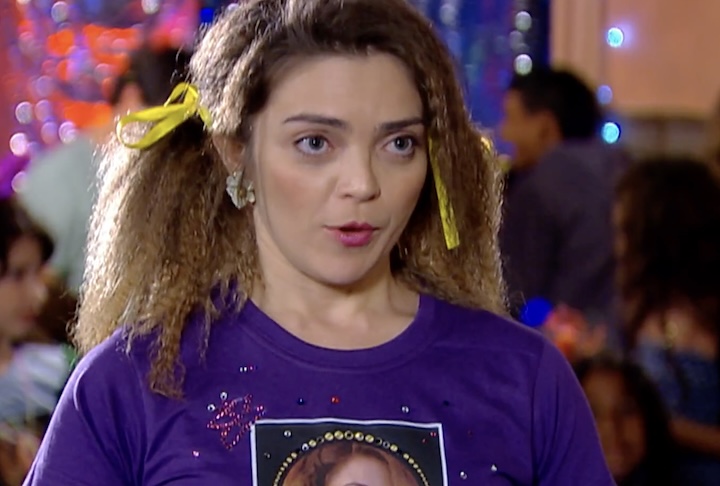 Antes da televisão, Titina iniciou sua trajetória nos palcos, ainda na década de 1990. Ela atuou em peças famosas e vencedoras de prêmios, como Sua Incelença e Ricardo III.