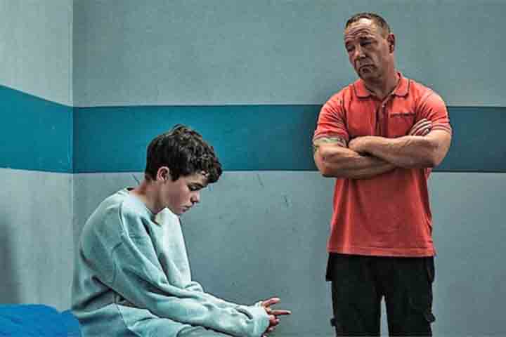 Nas categorias de TV, a série “Adolescência” foi a mais premiada da noite, levando quatro troféus, incluindo Melhor Série Limitada.