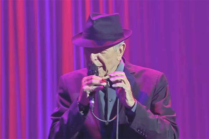 Diante da situação financeira e já em idade avançada, o artista decidiu retornar aos estúdios e aos palcos, movimento que acabou resultando em uma das fases mais elogiadas de sua carreira, com turnês bem-sucedidas e álbuns aclamados que redefiniram seu legado artístico.
