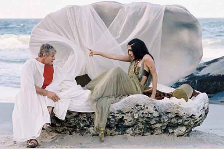 Em 2007, o cineasta brasileiro Júlio Bressane lançou “Cleópatra”, filme em que Alessandra Negrini vive a rainha egípcia. No elenco também estão Miguel Falabella, como Júlio César, e Bruno Garcia, no papel de Marco Antonio. 
