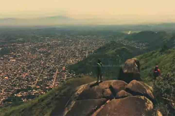 Como resposta a esses problemas, há a busca e exigência por fiscalização contínua, recuperação de bordas degradadas e integração com política habitacional.