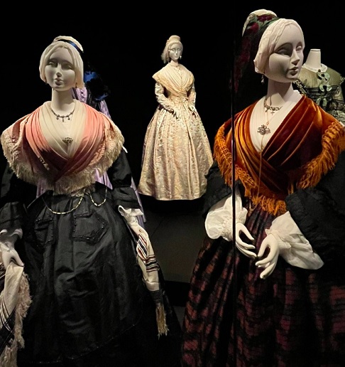 O museu fica instalado em uma mansão do século 18 chamada Bouchaud de Bussy.