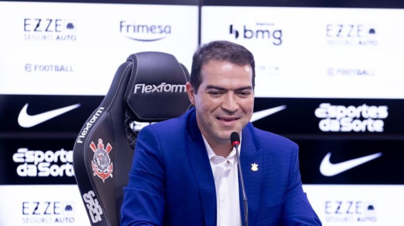 Marcelo Paz fala durante apresentação no Corinthians 