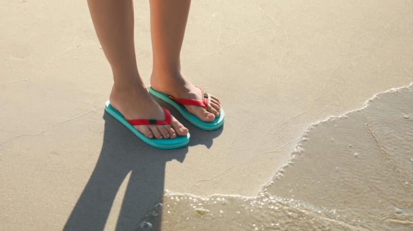 Micoses e fissuras na pele: veja como se proteger durante o verão 