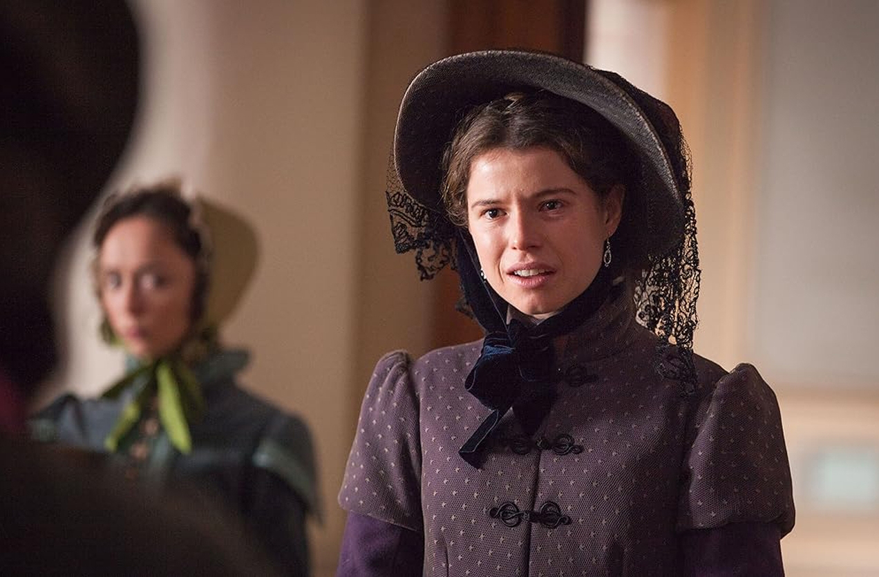 A consolidação como atriz veio alguns anos depois, quando sua carreira ganhou força. Em 2016, integrou o elenco da BBC em Guerra e Paz, adaptação do clássico de Liev Tolstói.