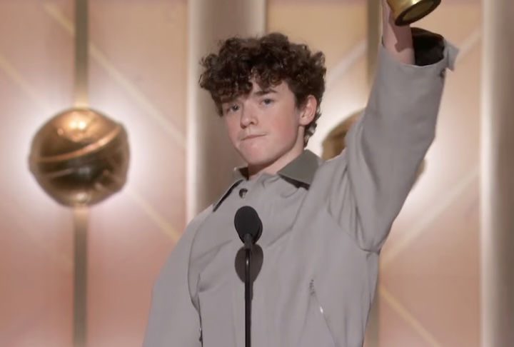 Destaque para Owen Cooper, de 16 anos, que se tornou o mais jovem vencedor da categoria de Melhor Ator Coadjuvante em Televisão.