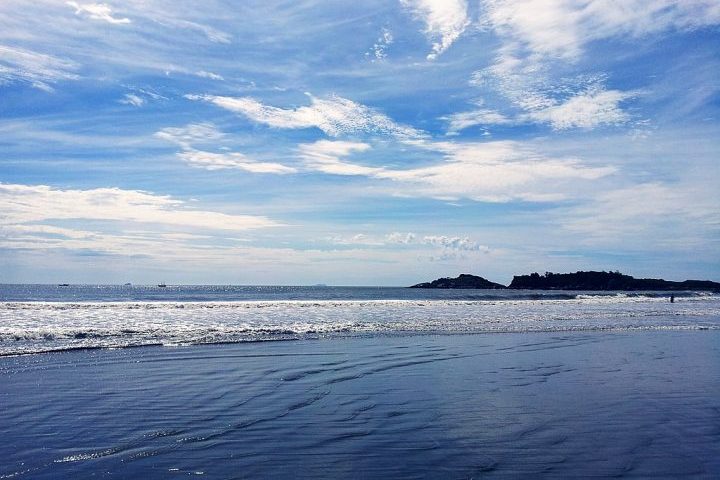 Para duas cidades paulistas, a Ilha da Queimada Grande chama muito a atenção. Afinal, são os municípios mais próximos da ilha (a 35 km do litoral de São Paulo, entre essas duas cidades: Itanhaém e Peruíbe