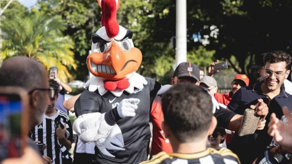 Justiça nega pedido do clube mineiro, cita distinção clara entre futebol e carnaval e reconhece histórico de duas décadas do bloco pernambucano