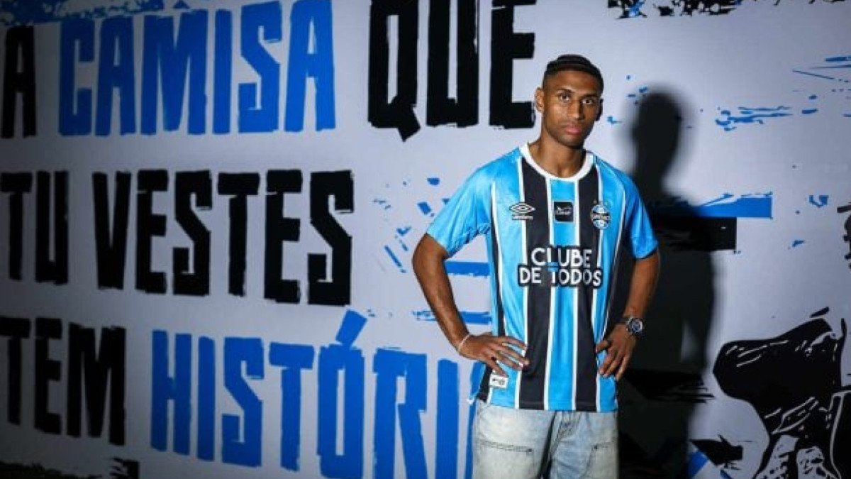 Atacante já foi apresentado, aguarda inscrição no BID e pode atuar contra o São Luiz, enquanto comissão técnica analisa sua condição física