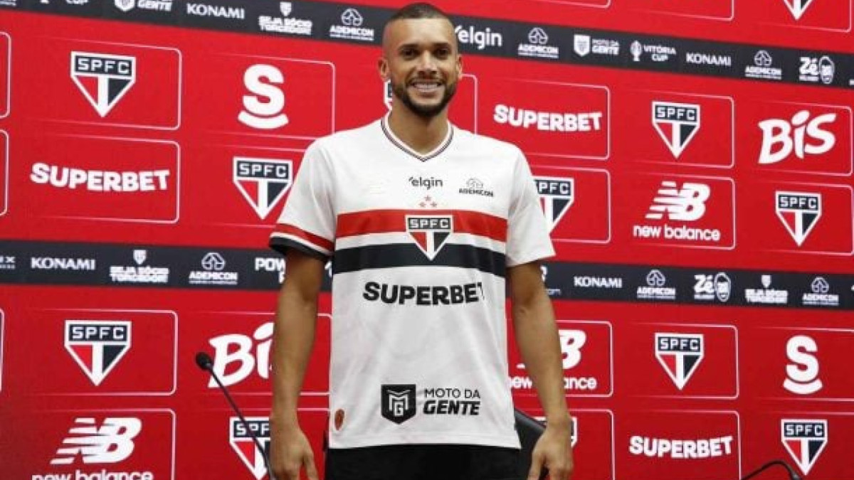 Zagueiro volta ao clube do Morumbi após 11 anos e minimiza crise institucional