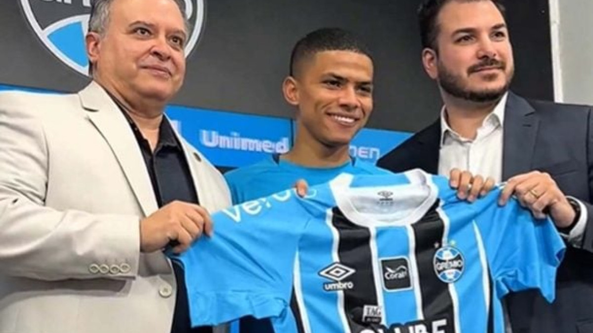 Atacante colombiano cita suas principais características e conversa prévia no Imortal com o técnico Luis Castro 