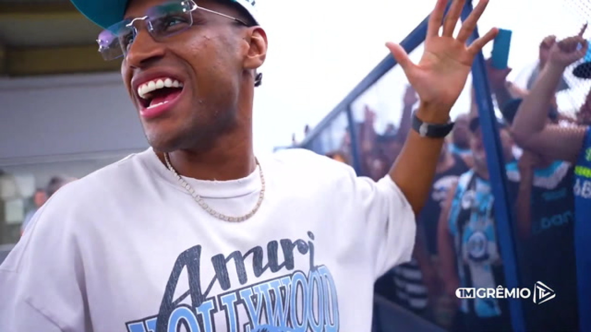 Bastidores do primeiro dia de Tetê no retorno ao Grêmio