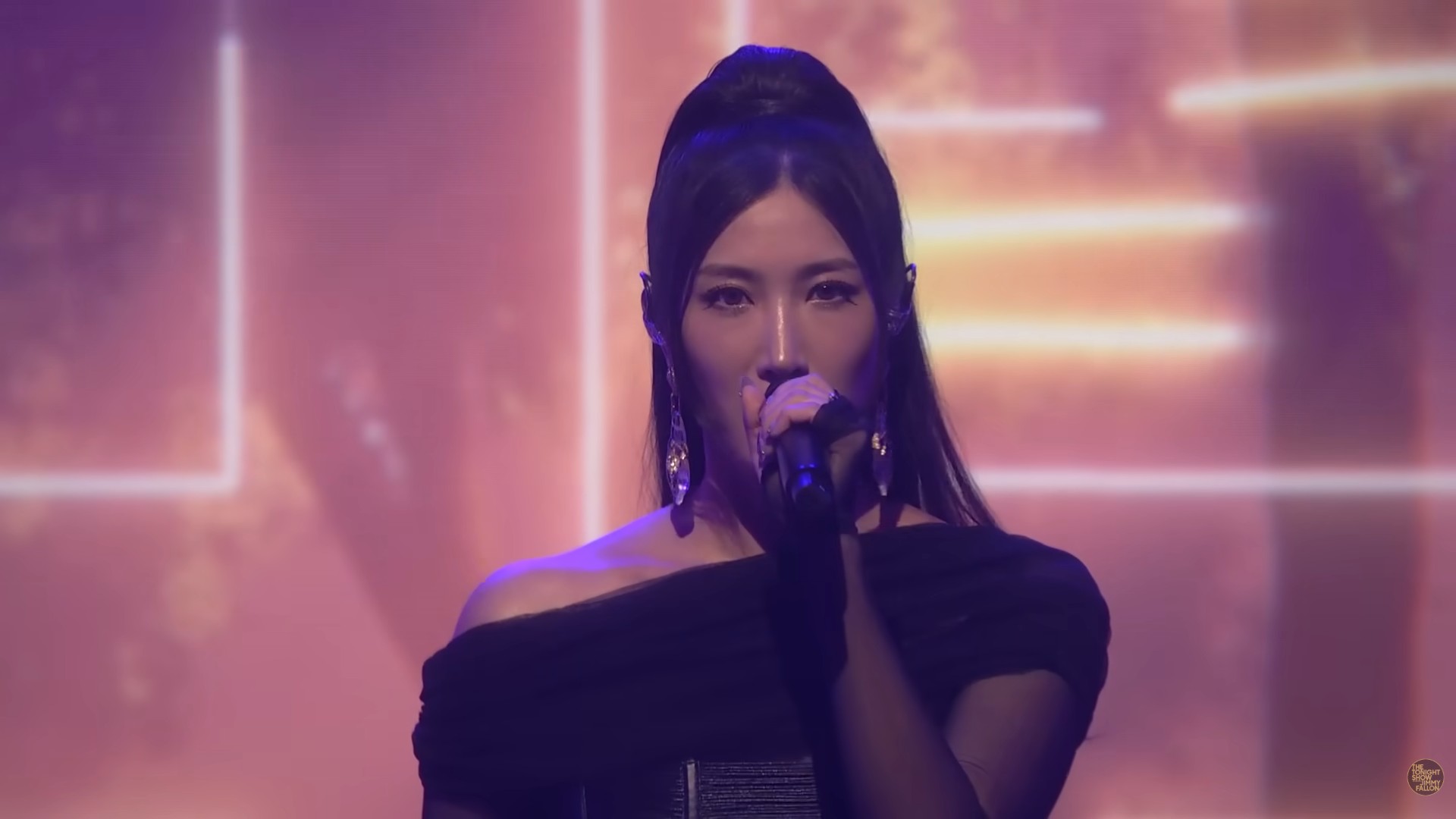 No Reino Unido, “Golden” quebrou um recorde de 56 anos na UK Singles Chart. Com nove semanas não consecutivas na liderança, a faixa passou a deter a maior permanência em primeiro lugar já registrada por um artista fictício de animação no país. O recorde anterior pertencia a “Sugar, Sugar”, dos The Archies, lançada em 1969.

