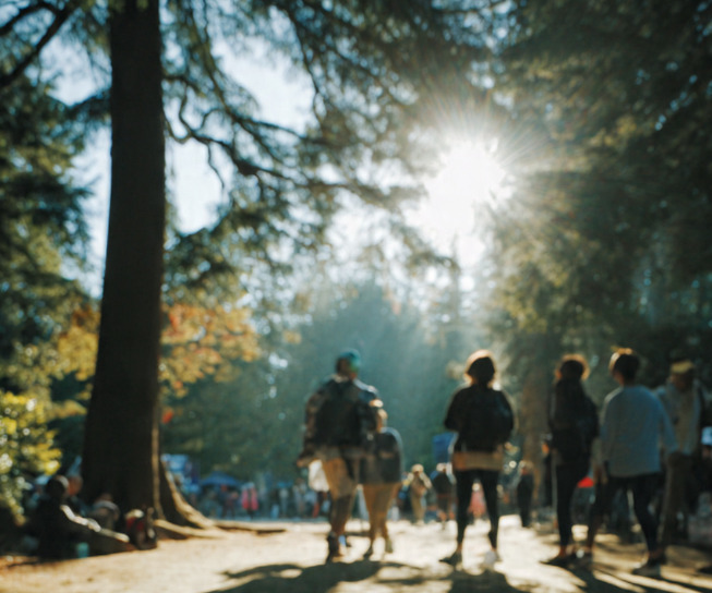 O calor elevado impõe um esforço extra ao organismo e pode afetar pessoas de todas as idades. Em dias muito quentes, o corpo precisa trabalhar mais para manter a temperatura estável.