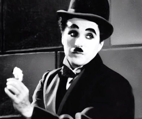 Ele foi contemporâneo de Charles Chaplin. Durante anos, alimentou-se a ideia de rivalidade entre os dois, mas, na verdade, havia respeito e admiração mútuas.
