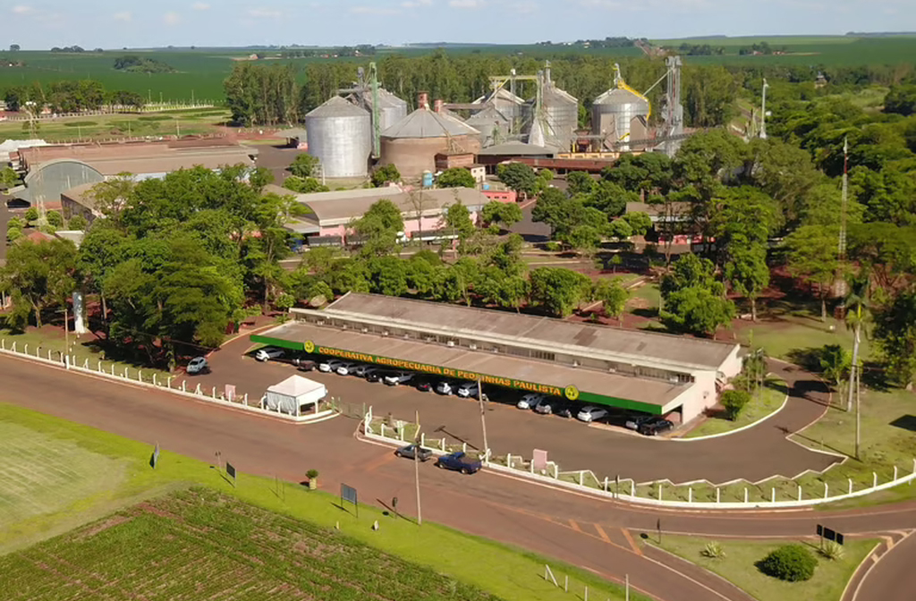 A produção de leite, aliás, é uma das principais atividades locais, abastecendo a região e gerando renda para diversas famílias.