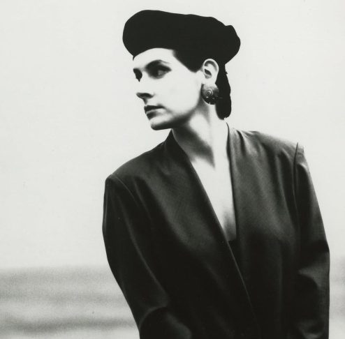 O estilo de Enya é reconhecido pela fusão de múltiplos gêneros, sendo frequentemente classificado como new age, com fortes elementos de música celta, pop, world music e música sacra.