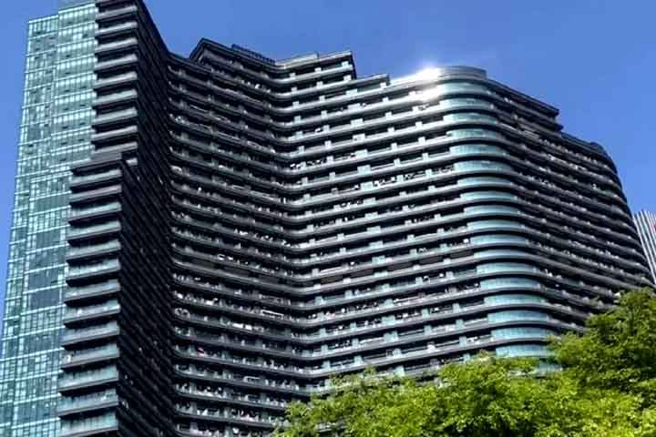 Um edifício localizado em Hangzhou, na China, é considerado o maior prédio residencial do mundo.